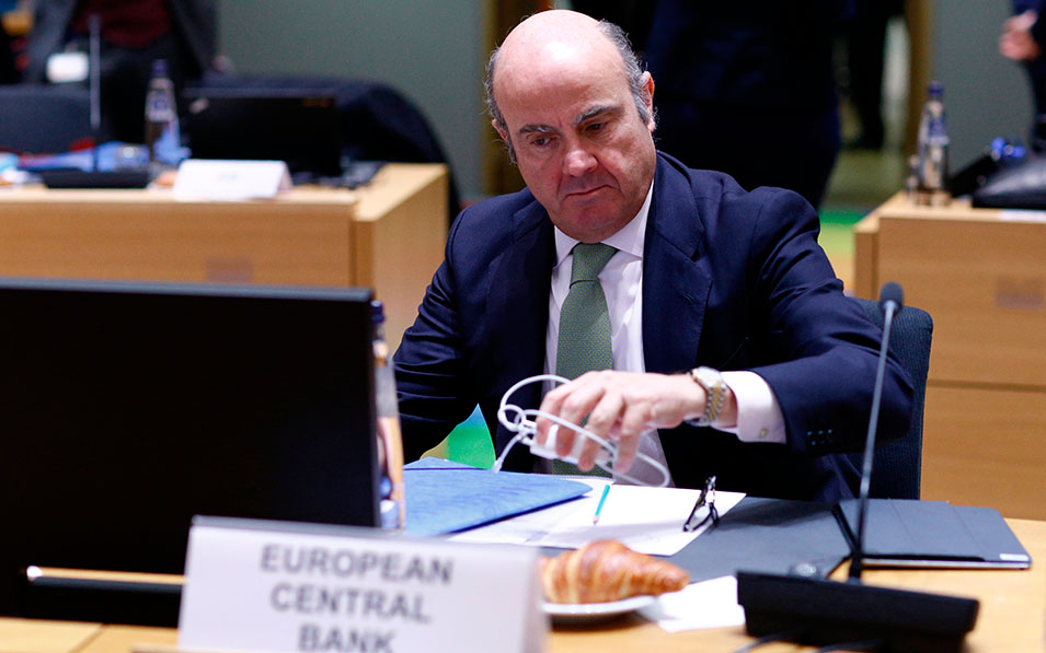 De Guindos: “El mercado de divisas, clave para valorar el contexto macro de la UME”